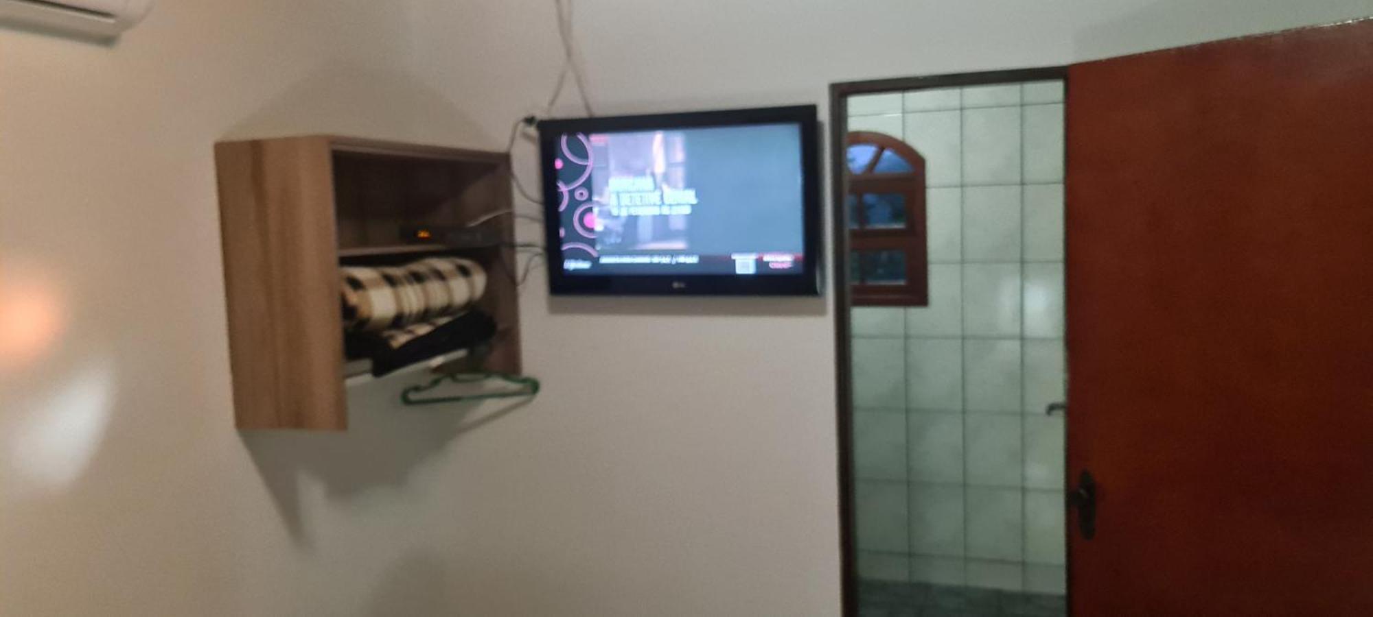 Pousada Nossa Senhora Пенеду Номер фото A television set in a hotel room
